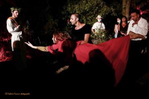 Grande successo di pubblico al Bosco di Palo per lo spettacolo teatrale itinerante tratto dalla Divina Commedia ideato da Agostino De Angelis