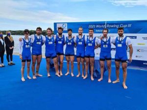 @canottaggio.org - Premiazione otto - argento per gli atleti della marina militare, Abbagnale, Gabbia, Monfrecola e Parlato