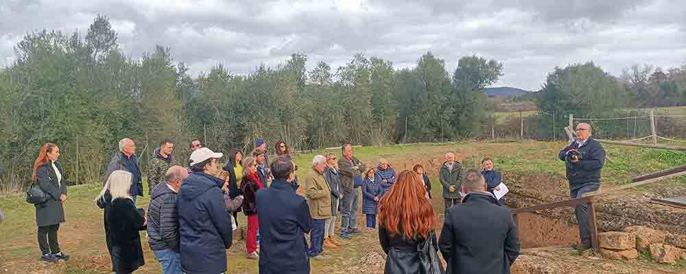 Domenicalmuseo: nell’area archeologica “Tomba delle Cinque Sedie” appuntamento culturale con il GAR e Agostino De Angelis