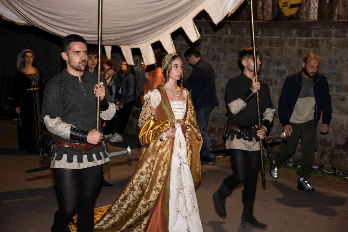 A Nepi il Corteo storico e l’assegnazione del Drappo alla contrada vincitrice chiudono il Palio dei Borgia