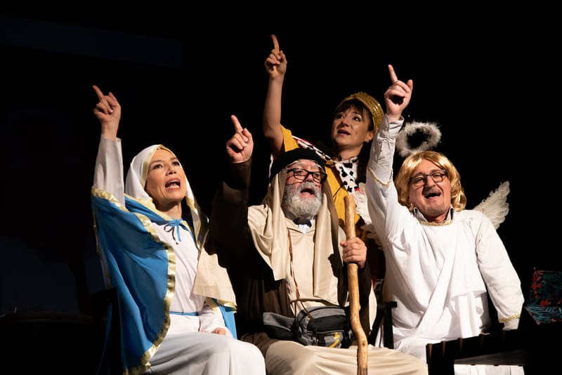 Arriva "Famiglia micidiale" al Teatro Golden...una commedia esplosiva