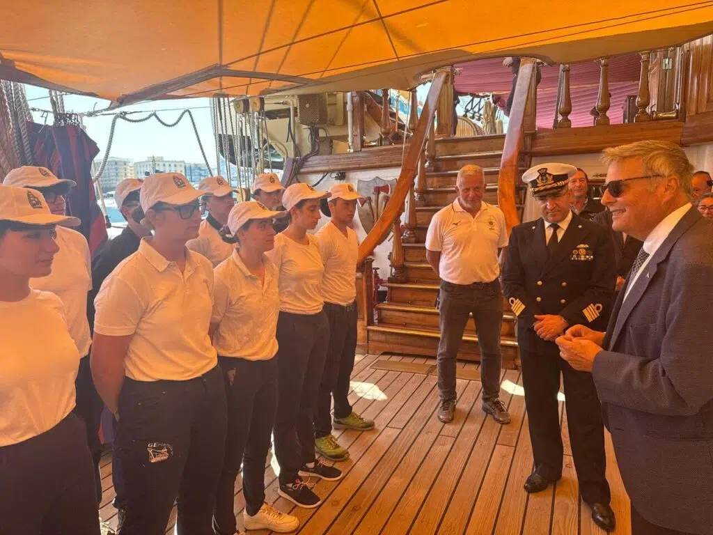 Lega Navale Italiana, celebrati sul Vespucci a Civitavecchia i 128 anni dalla fondazione 3 Lega Navale Italiana, celebrati sul Vespucci a Civitavecchia i 128 anni dalla fondazione